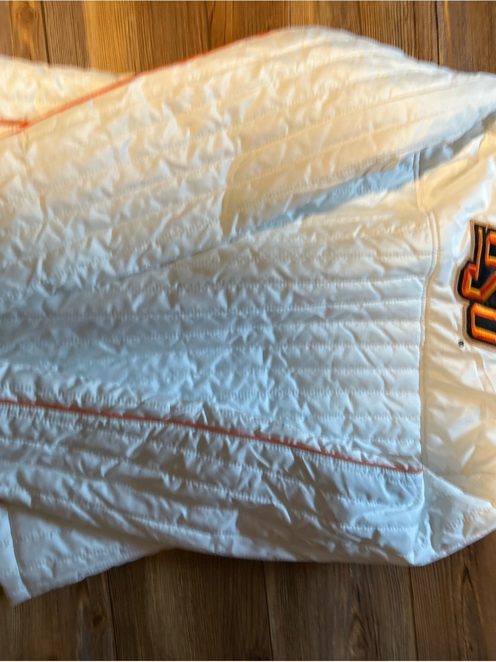 G111 Sports by Carl Banks Oklahoma State White Quilted Jacket with OSU logo - Picture 4 of 5